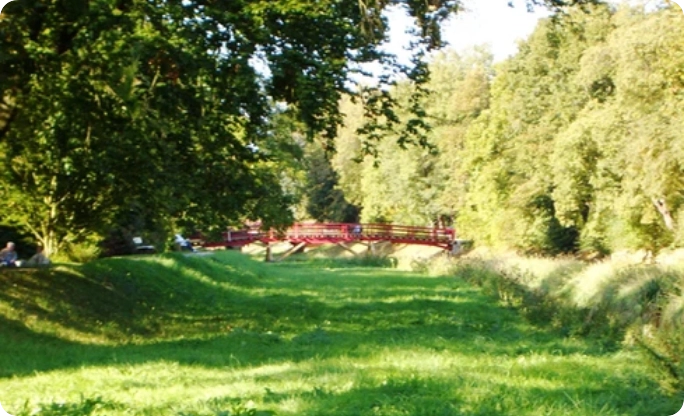Rote Brücke | Verus Bonifatius - Privatklinik für Eltern-Kind-Therapie